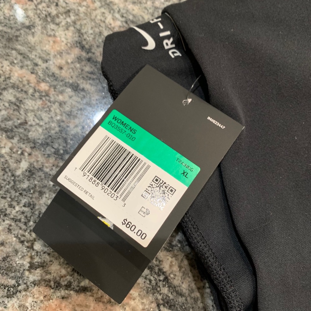 Nike women’s dri fit training pants Capri